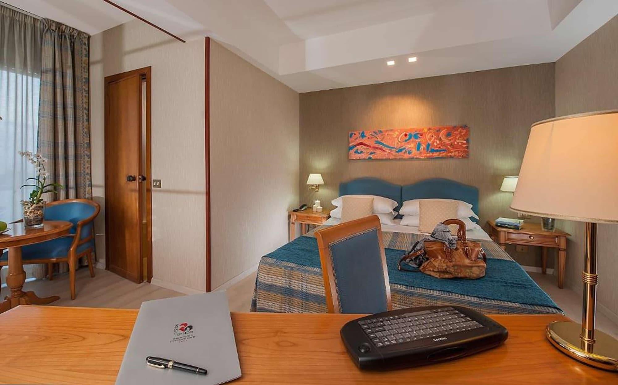 Quality Hotel Rouge Et Noir Roma Ngoại thất bức ảnh
